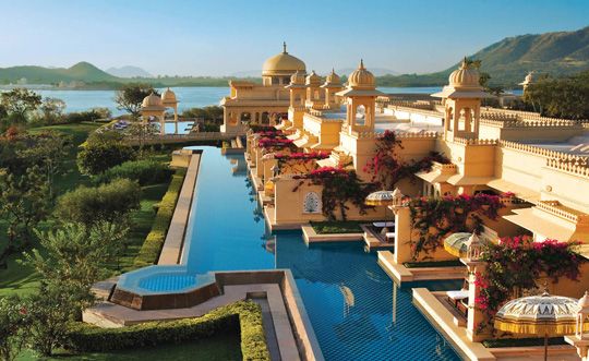 Top 10 Five Star luxury Hotels in New Delhi