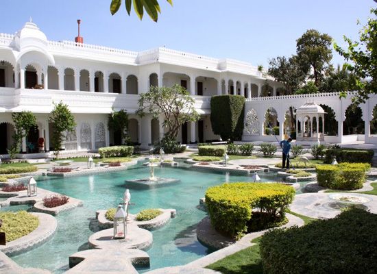 Jagat Niwas Palace