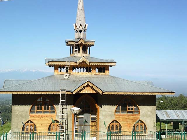 Baba-reshi-Shrine-Gulmarg