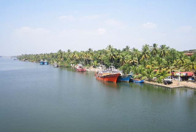 Ashtamudi Lake, Kollam