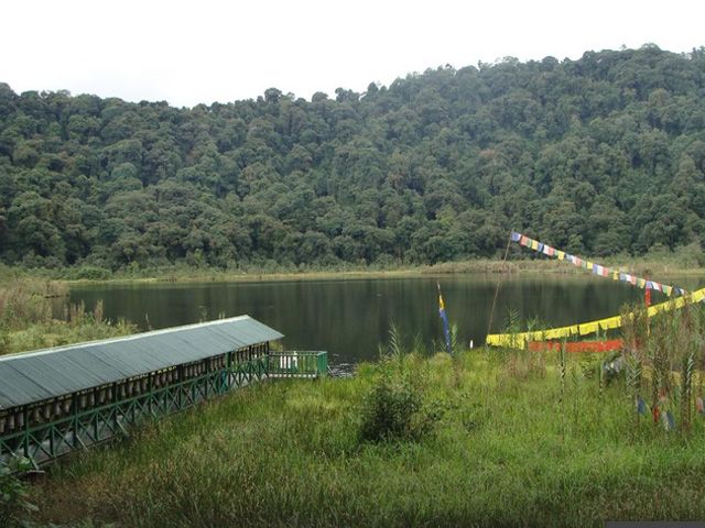 khecheopalri lake