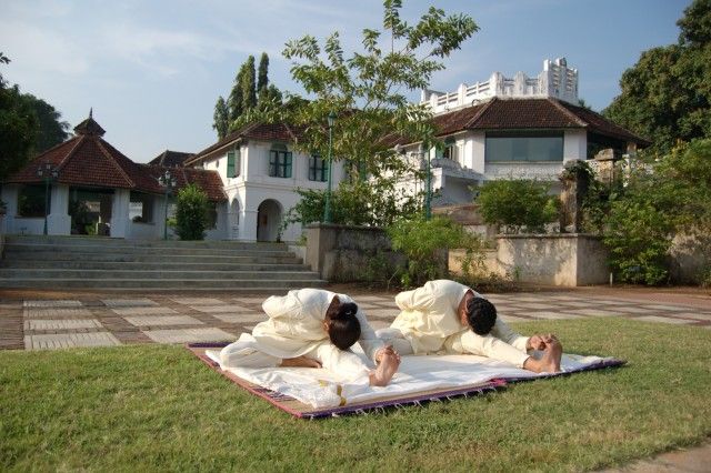 Best Retreats for Holistic Healing in India