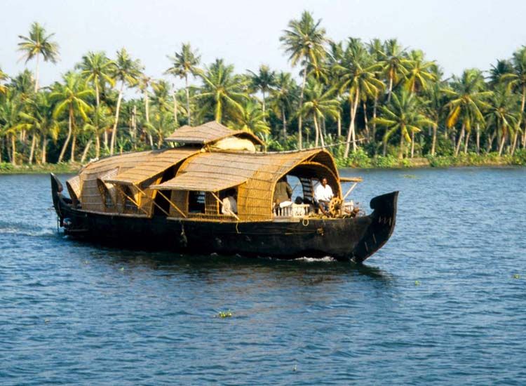 Kumarakom houseboat