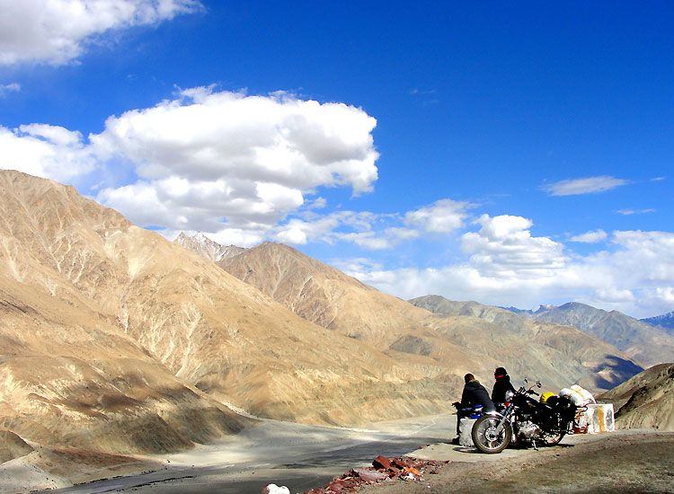 Essential Things You Must Carry On Your Leh Ladakh Bike Tour
