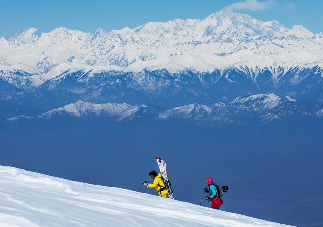 Skiing in Pahalgam