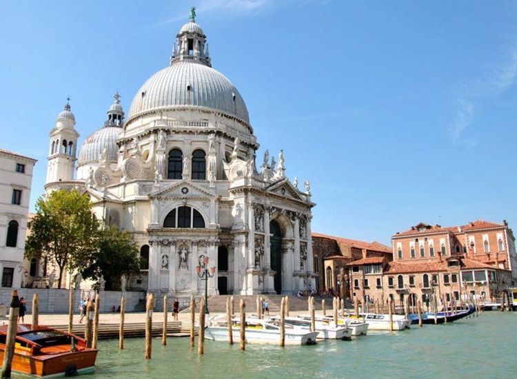 Let's Unmask the Most Popular Tourist Attractions in Venice