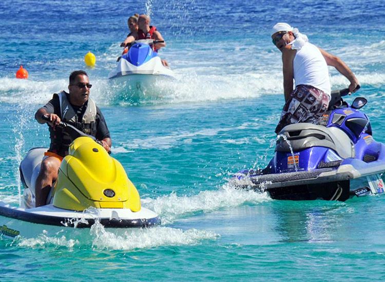 15 Types of Water Sports Activities