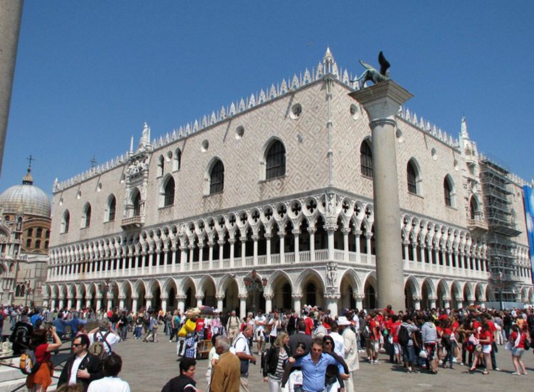 Let's Unmask the Most Popular Tourist Attractions in Venice