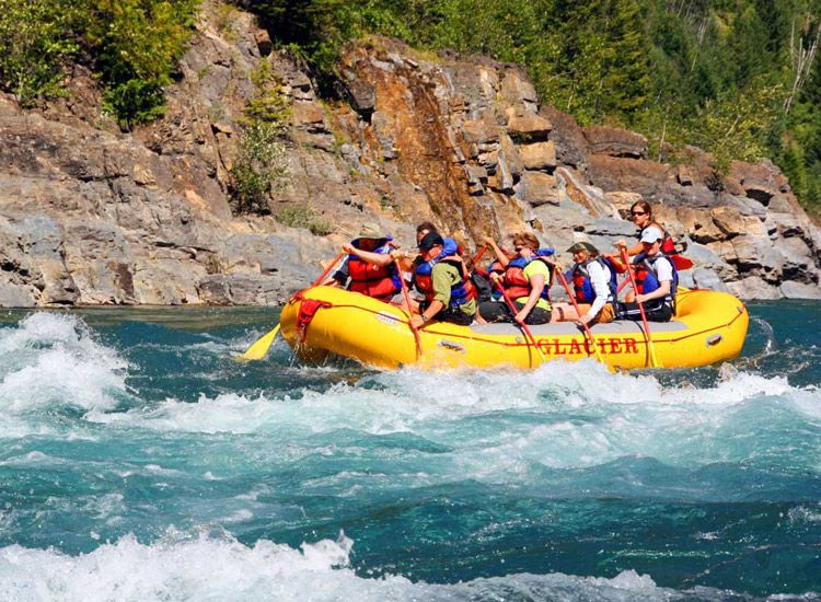 10 Popular Destinations for Water Sports Activities