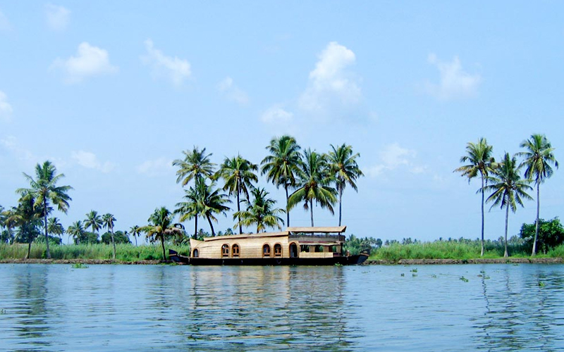 10 Beautiful Lakes in Kerala | Lakes of Kerala to visit in 2021