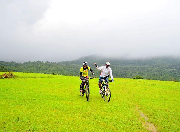 Check out the Best Bicycle Tours in India for Amazing Holidays This Year