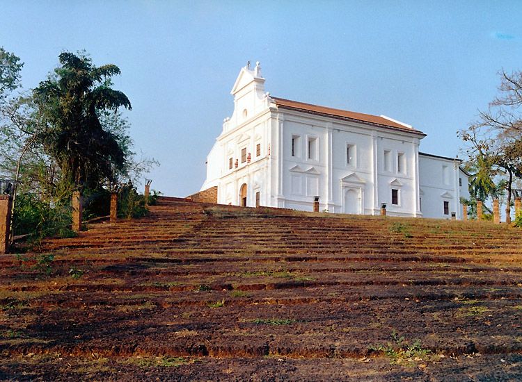 17 Most Popular Churches of Goa You Should Visit