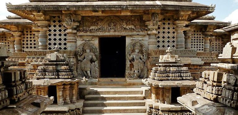 19 Historical Monuments In Karnataka That You Must Visit