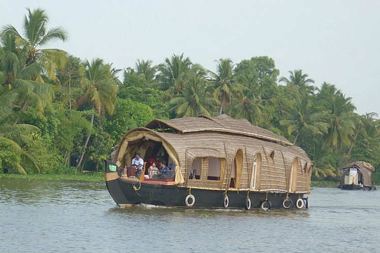 Kerala-houseboat