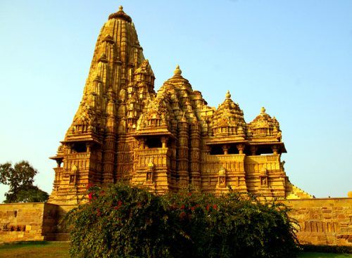 15 Must Visit Historical Places in India | Historical Monuments of India