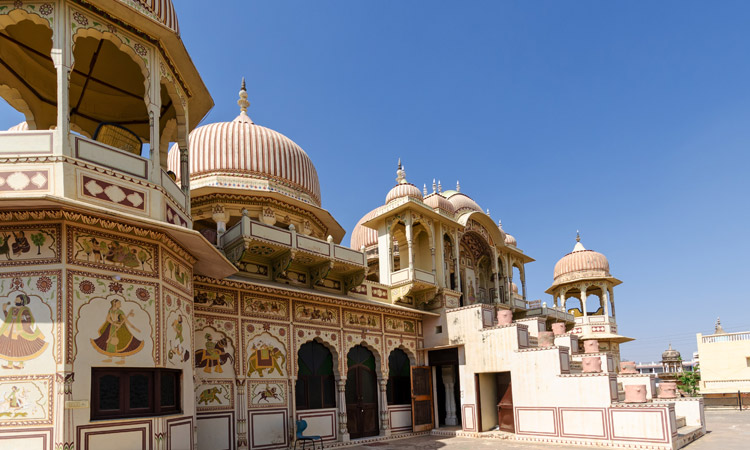 Mandawa is an ideal destination near Delhi for those interested in history & heritage of Rajputana