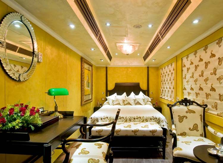 Top 10 Luxury Trains In The World For An Extravagant Journey