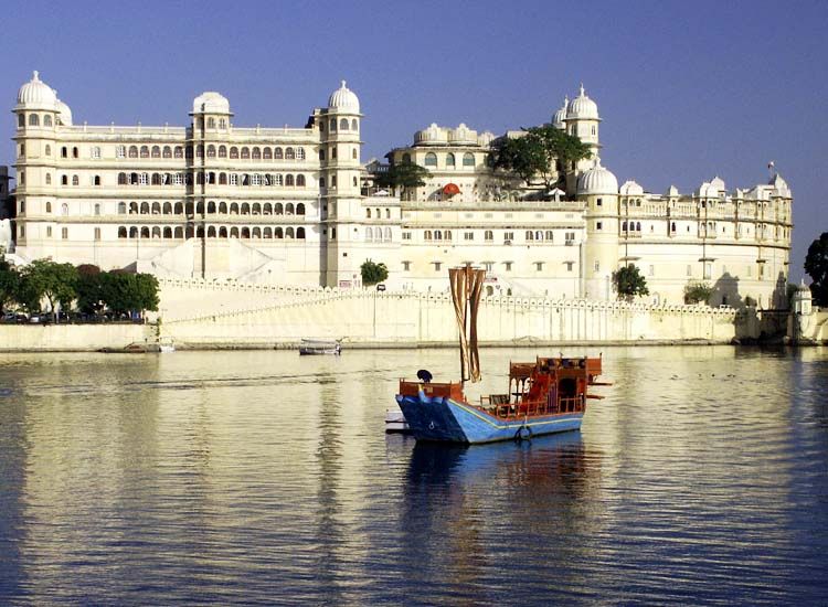 14 Best Places to Visit in February in India with Family 2024