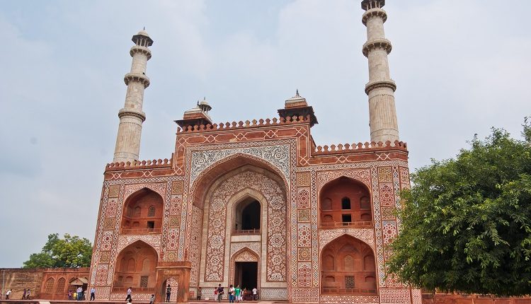 8 Best Places to Visit in Agra for a Memorable Vacation