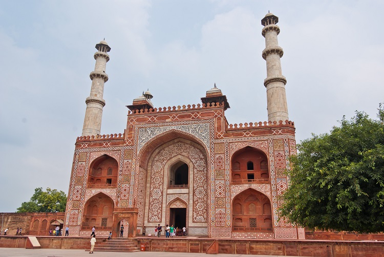 8 Best Places to Visit in Agra for a Memorable Vacation