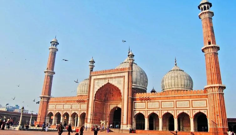 8 Best Places to Visit in Agra for a Memorable Vacation