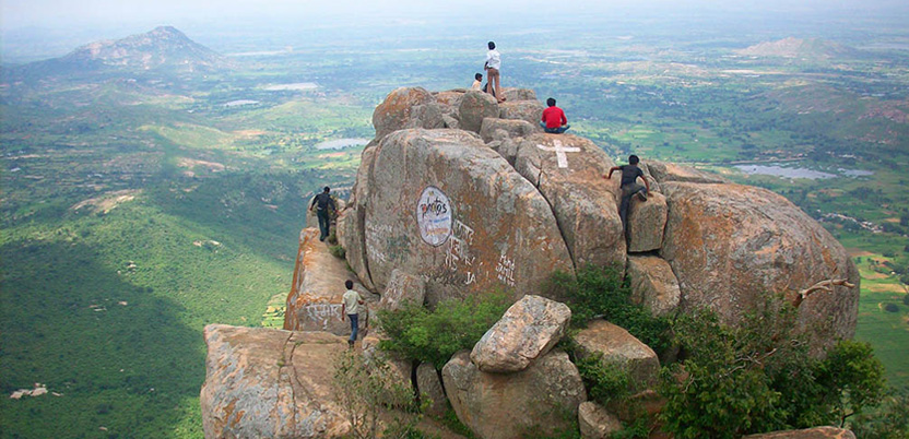15 Best Places to Visit near Bangalore with Family within 200 kms