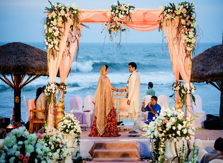 Wedding at the beaches of Kerala