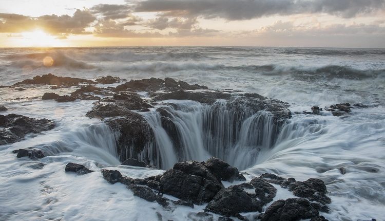 Thor’s Well On The Oregon Coast appears to be draining The Pacific Ocean.