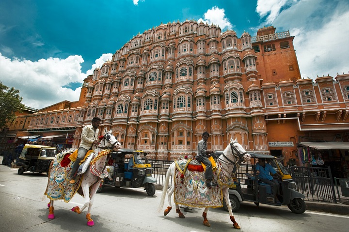 Hawa Mahal in Jaipur is a prime attraction during a weekend trip from Delhi