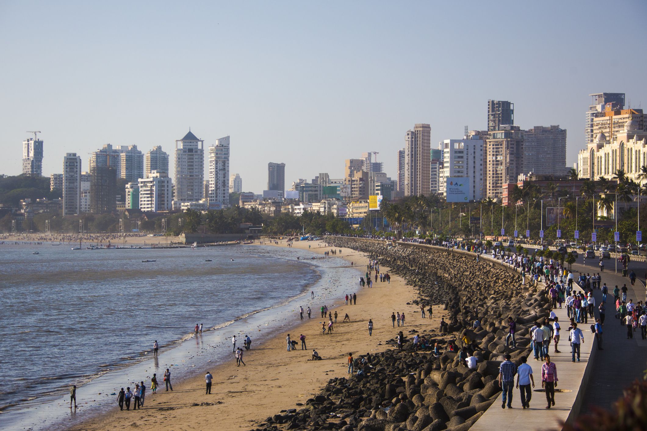 Hangout at Marine Drive