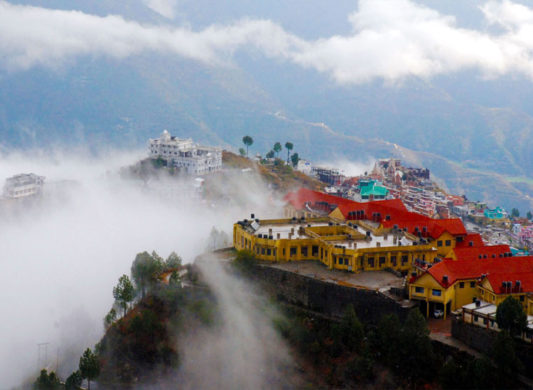15 Popular Tourist Places to Visit Near Mussoorie