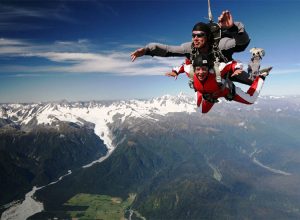 8 Best Skydiving Places in India for All Adrenaline Junkies