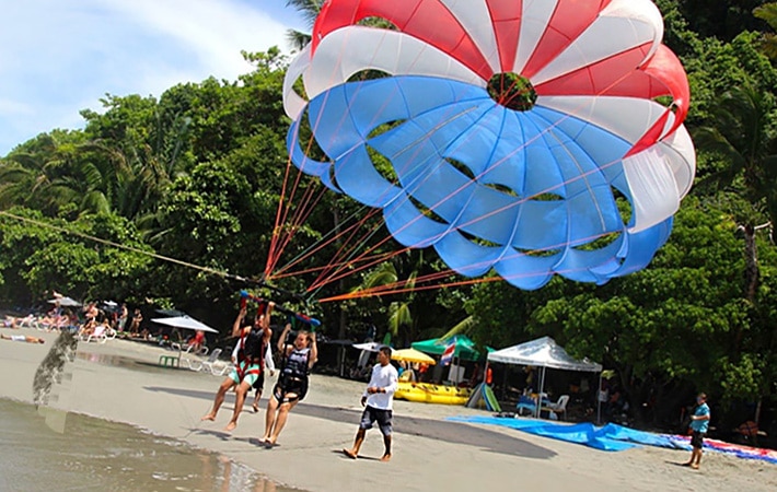 Best-Places-For-Parasailing-in-Varkala-Beach-kerala