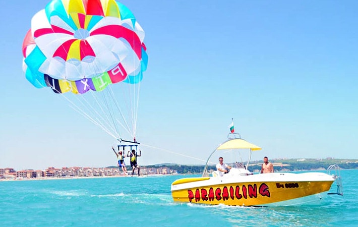 Best-Places-For-Parasailing-in-goa