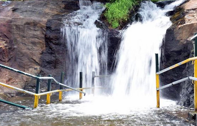 Kumbakkarai-Falls-in-Theni-District