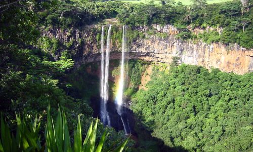 Best places to Visit in Mauritius for Honeymoon | IndianHoliday