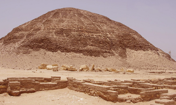 Pyramid-of-Hawara