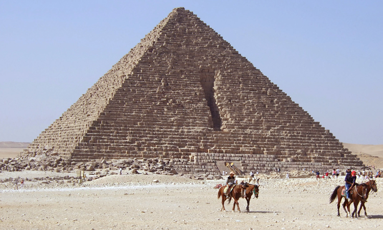 Pyramid-of-Menkaure