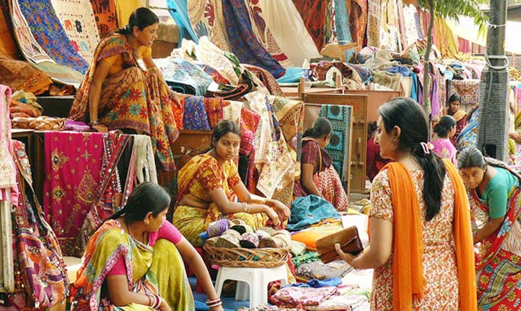 One of the favourite things to do in Agra among tourists is shopping