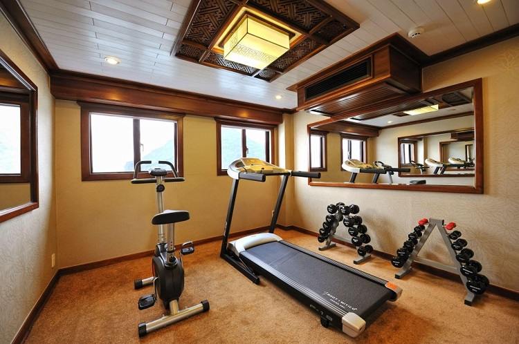 Workout-at-Cruise's-Gym