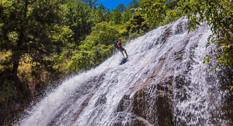canyoning-in-vietnam