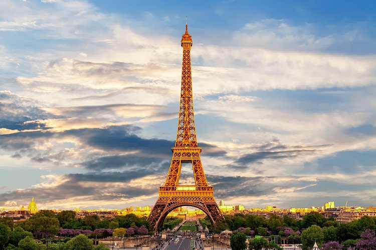 Eiffel Tower, Know interesting facts of Paris